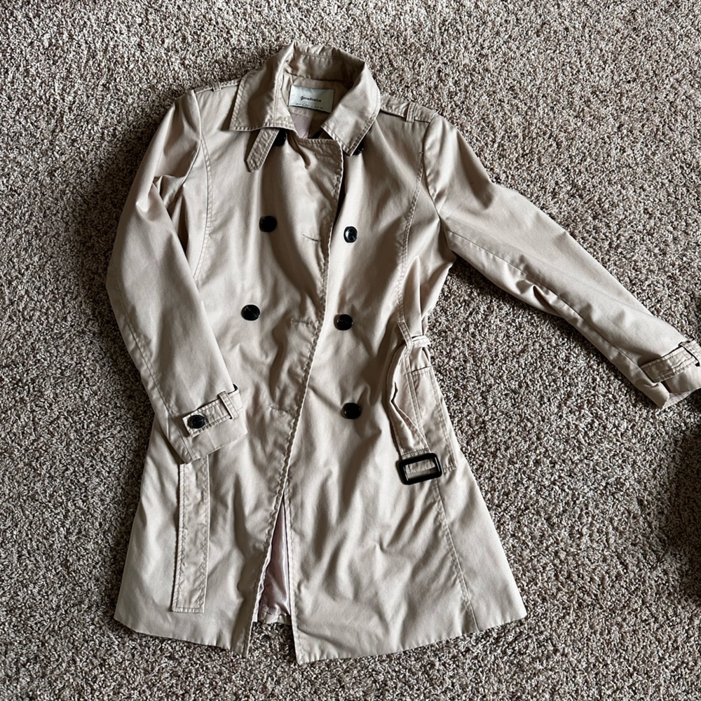 stradivarius Beige Double-Breasted Trench Coat with Black Buttons